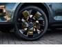 Volvo EX40 Single Motor Extended Range Ultra Europa 82 kWh Black Edition | Getint glas | Nubuck | Panoramadak | Harman/Kardon | Stoelverwarming voor + achter | Keyless | 20" Velgen |