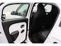 Renault Twingo 1.0 SCe Limited 2022 | 1e Eigenaar | Airco | Cruise Control | Onderhoudshistorie | Stuurwiel Bediening | Elektrische Ramen | Parkeersensoren | Bluetooth | DAB Radio | Nationale Autopas