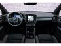 Volvo EX40 Single Motor Extended Range Ultra Europa 82 kWh Black Edition | Getint glas | Nubuck | Panoramadak | Harman/Kardon | Stoelverwarming voor + achter | Keyless | 20" Velgen |