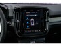 Volvo EX40 Single Motor Extended Range Ultra Black Edition 82 kWh | Europa | Harman Kardon audio | 20" | Schuif-/kanteldak | Getint Glas | Elektrische stoelverstelling | Nubuck bekleding | Adaptive Cruise Control | Dodehoekdetectie |