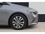 Mercedes-Benz B-klasse 180 Business Solution - Trekhaak - Half leder - Widescreen - Stoelverwarming - 2e eigenaar - NL Auto