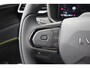 Lynk & Co 01 276PK More | 360 Graden Camera | Harman Kardon | Panoramadak | Elektrisch bedienbare voorstoel met geheugen | Keyless Entry | Getint glas | Adaptieve Cruise Control | Dodehoekassistent | Sfeerverlichting | Stuurwielverwarming | Stoelverwarming