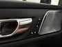 Volvo V60 2.0 B4D R-Design | Black Edition | Pano | Memory | HuD | B&W | Virtual | 360° Camera | Carplay | Trekhaak