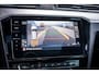 Volkswagen Passat Variant 1.5 TSI Elegance Business R | Achteruitrijcamera | Elektrisch glazen panorama-dak | R-Line exterieur