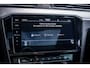 Volkswagen Passat Variant 1.5 TSI Elegance Business R | Achteruitrijcamera | Elektrisch glazen panorama-dak | R-Line exterieur