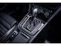 Volkswagen Passat Variant 1.5 TSI Elegance Business R | Achteruitrijcamera | Elektrisch glazen panorama-dak | R-Line exterieur