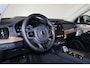Volvo XC90 T8 Recharge AWD Ultra Dark - Luchtvering - Panorama/schuifdak - IntelliSafe Assist & Surround - 360º Camera - Bowers & Wilkins audio - Adaptieve LED koplampen - Verwarmde voorstoelen, stuur & achterbank - Parkeersensoren voor & achter - Elektr. bedienb. voorstoelen met geheugen - Draadloze tel. lader - Inklapbare trekhaak - 21' LMV