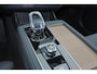 Volvo XC90 T8 Recharge AWD Ultra Dark - Luchtvering - Panorama/schuifdak - IntelliSafe Assist & Surround - 360º Camera - Bowers & Wilkins audio - Adaptieve LED koplampen - Verwarmde voorstoelen, stuur & achterbank - Parkeersensoren voor & achter - Elektr. bedienb. voorstoelen met geheugen - Draadloze tel. lader - Inklapbare trekhaak - 21' LMV
