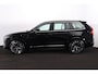 Volvo XC90 T8 Recharge AWD Ultra Dark - Luchtvering - Panorama/schuifdak - IntelliSafe Assist & Surround - 360º Camera - Bowers & Wilkins audio - Adaptieve LED koplampen - Verwarmde voorstoelen, stuur & achterbank - Parkeersensoren voor & achter - Elektr. bedienb. voorstoelen met geheugen - Draadloze tel. lader - Inklapbare trekhaak - 21' LMV
