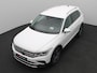 Volkswagen Tiguan 1.4 TSI eHybrid Elegance 245PK DSG Trekhaak, Head-Up Display, Elektr. Achterklep, Matrix LED Verlichting, 18" LM Velgen, Keyless, Side Assist, Ergo Comfort Stoelen
