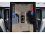 Volvo XC60 T8 Recharge AWD Ultra Black Edition Exec. - Luchtvering - Panorama/schuifdak - IntelliSafe Assist & Surround - 360º Camera - Bowers & Wilkins audio - Adaptieve LED koplampen - Verwarmde voorstoelen, stuur & achterbank - Parkeersensoren voor & achter - Elektr. bedienb. voorstoelen met geheugen - Geventileerde voorstoelen - Head up display - Draadloze tel. lader - Extra getint glas - Inklapbare trekhaak - 22' LMV