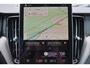 Volvo XC60 T8 Recharge AWD Ultra Black Edition Exec. - Luchtvering - Panorama/schuifdak - IntelliSafe Assist & Surround - 360º Camera - Bowers & Wilkins audio - Adaptieve LED koplampen - Verwarmde voorstoelen, stuur & achterbank - Parkeersensoren voor & achter - Elektr. bedienb. voorstoelen met geheugen - Geventileerde voorstoelen - Head up display - Draadloze tel. lader - Extra getint glas - Inklapbare trekhaak - 22' LMV