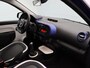 Renault Twingo SCe 70pk Série Signature VIVA | Climate control | Cruise control | Bluetooth telefoonverbinding | 16" LMV |