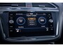 Volkswagen Tiguan 1.5 TSI R-Line Business+ | Achteruitrijcamera | Afneembare trekhaak | Elektrisch bedienbare achterklep met sensorsturing