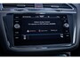 Volkswagen Tiguan 1.5 TSI R-Line Business+ | Achteruitrijcamera | Afneembare trekhaak | Elektrisch bedienbare achterklep met sensorsturing