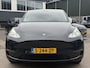 Tesla Model Y Long Range AWD 75 kWh VAN: 38.900,- VOOR: 35.877,- UW HERFSTVOORDEEL: 3.023,-|SOH 92%| ORIGINEEL NED. NAP| 1STE EIGENAAR!| FABRIEKSGARANTIE OP ACCU & AANDRIJFLIJN TOT 2031 OF 192.000 KM| BTW VERREKENBAAR|