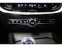 Volvo V60 2.0 B4 Ultimate Dark | PANORAMADAK | HEAD UP | STANDKACHEL | ACHTERBANKVERWARMING | 360 CAMERA | 20"