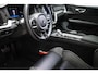 Volvo V60 2.0 B4 Ultimate Dark | PANORAMADAK | HEAD UP | STANDKACHEL | ACHTERBANKVERWARMING | 360 CAMERA | 20"