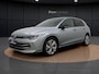 Volkswagen Golf 1.5 eHybrid Life Edition | Trekhaak | Camera | Side Assist | ACC | Stuur-/Stoelverwarming | Carplay | Spiegelpakket | 17'' |