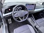 Volkswagen Golf 1.5 eHybrid Life Edition | Trekhaak | Camera | Side Assist | ACC | Stuur-/Stoelverwarming | Carplay | Spiegelpakket | 17'' |