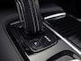 Volvo V60 2.0 T6 Twin Engine AWD R-Design 340Pk Automaat (PANORAMADAK, APPLE CARPLAY, HARMAN/KARDON, CAMERA, STOELVERWARMING, MEMORY SEATS, GETINT GLAS, NIEUWE APK, NIEUWSTAAT)