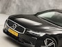 Volvo V60 2.0 T6 Twin Engine AWD R-Design 340Pk Automaat (PANORAMADAK, APPLE CARPLAY, HARMAN/KARDON, CAMERA, STOELVERWARMING, MEMORY SEATS, GETINT GLAS, NIEUWE APK, NIEUWSTAAT)