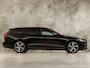 Volvo V60 2.0 T6 Twin Engine AWD R-Design 340Pk Automaat (PANORAMADAK, APPLE CARPLAY, HARMAN/KARDON, CAMERA, STOELVERWARMING, MEMORY SEATS, GETINT GLAS, NIEUWE APK, NIEUWSTAAT)