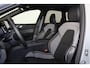 Volvo XC60 T6 Recharge AWD Plus Black Edition - Panorama/schuifdak - IntelliSafe Assist & Surround - 360º Camera - Harman/Kardon audio - Verwarmde voorstoelen, stuur & achterbank - Parkeersensoren voor & achter - Elektr. bedienb. voorstoelen met geheugen - Head up display - Draadloze tel. lader - Extra getint glas - 21' LMV