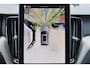 Volvo XC60 T6 Recharge AWD Plus Black Edition - Panorama/schuifdak - IntelliSafe Assist & Surround - 360º Camera - Harman/Kardon audio - Verwarmde voorstoelen, stuur & achterbank - Parkeersensoren voor & achter - Elektr. bedienb. voorstoelen met geheugen - Head up display - Draadloze tel. lader - Extra getint glas - 21' LMV