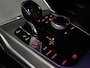 BMW 3-Serie 320i M-sport Head Up Leer Navi PDC Virtual 20'' LM velgen Climate voor en achter Matrix