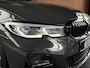 BMW 3-Serie 320i M-sport Head Up Leer Navi PDC Virtual 20'' LM velgen Climate voor en achter Matrix