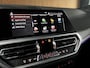 BMW 3-Serie 320i M-sport Head Up Leer Navi PDC Virtual 20'' LM velgen Climate voor en achter Matrix
