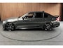 BMW 3-Serie 320i M-sport Head Up Leer Navi PDC Virtual 20'' LM velgen Climate voor en achter Matrix