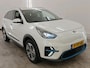 Kia Niro EV E-Niro 64 kWh 204pk ExecutiveLine | SOH 98% | Schuifdak | Warmtepomp | Stuur- Stoelverwarming | Leder | CarPlay | JBL Audio