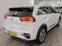 Kia Niro EV E-Niro 64 kWh 204pk ExecutiveLine | SOH 98% | Schuifdak | Warmtepomp | Stuur- Stoelverwarming | Leder | CarPlay | JBL Audio