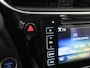 Toyota Auris 1.8 Hybrid Sport Automaat (NAVIGATIE, CAMERA, CRUISE, SPORTSTOELEN, KEYLESS, LM VELGEN, NIEUWSTAAT)