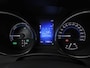 Toyota Auris 1.8 Hybrid Sport Automaat (NAVIGATIE, CAMERA, CRUISE, SPORTSTOELEN, KEYLESS, LM VELGEN, NIEUWSTAAT)