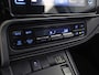 Toyota Auris 1.8 Hybrid Sport Automaat (NAVIGATIE, CAMERA, CRUISE, SPORTSTOELEN, KEYLESS, LM VELGEN, NIEUWSTAAT)