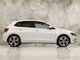 Volkswagen Polo 1.0 TSI Sportline Automaat (VIRTUAL COCKPIT, APPLE CARPLAY, GROOT NAVI, CLIMATE, CAMERA, STOELVERWARMING, SPORTSTOELEN, GETINT GLAS, KEYLESS START, ADAPTIVE CRUISE, NIEUWSTAAT)