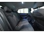 Volkswagen Golf 1.0 eTSI Life | Memory | Keyless | Stoelverwarming | 18" Velgen | LED Plus