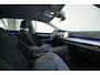 Volkswagen Golf 1.0 eTSI Life | Memory | Keyless | Stoelverwarming | 18" Velgen | LED Plus