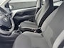 Toyota Aygo 1.0 VVT-i x-fun Nederlandse auto, airconditioning, neerklapbare achterbank, centrale deurvergrendeling met afstandsbediening, nette auto!