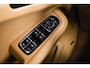 Porsche Macan 2.0 Panoramadak - Luchtvering - Privacybeglazing - Porsche Entry & Drive - Stoelverwarming voorin - Comfort Memory - Stuurwielverwarming - SportDesign dorpelbekledingen -