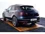 Porsche Macan 2.0 Panoramadak - Luchtvering - Privacybeglazing - Porsche Entry & Drive - Stoelverwarming voorin - Comfort Memory - Stuurwielverwarming - SportDesign dorpelbekledingen -