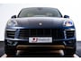 Porsche Macan 2.0 Panoramadak - Luchtvering - Privacybeglazing - Porsche Entry & Drive - Stoelverwarming voorin - Comfort Memory - Stuurwielverwarming - SportDesign dorpelbekledingen -
