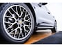 Porsche Macan 2.0 Panoramadak - Luchtvering - Privacybeglazing - Porsche Entry & Drive - Stoelverwarming voorin - Comfort Memory - Stuurwielverwarming - SportDesign dorpelbekledingen -
