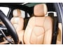 Porsche Macan 2.0 Panoramadak - Luchtvering - Privacybeglazing - Porsche Entry & Drive - Stoelverwarming voorin - Comfort Memory - Stuurwielverwarming - SportDesign dorpelbekledingen -