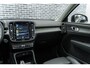 Volvo XC40 2.0 T4 Inscription | Trekhaak | Panoramadak | Achteruitrijcamera | BLIS | Cruise Control Adaptief | Elektrisch Verstelbare Voorstoelen | Navigatie | Apple Carplay | Android Auto | Keyless Entry | LED Koplampen Adaptief