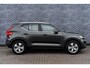 Volvo XC40 2.0 T4 Inscription | Trekhaak | Panoramadak | Achteruitrijcamera | BLIS | Cruise Control Adaptief | Elektrisch Verstelbare Voorstoelen | Navigatie | Apple Carplay | Android Auto | Keyless Entry | LED Koplampen Adaptief