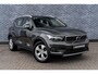 Volvo XC40 2.0 T4 Inscription | Trekhaak | Panoramadak | Achteruitrijcamera | BLIS | Cruise Control Adaptief | Elektrisch Verstelbare Voorstoelen | Navigatie | Apple Carplay | Android Auto | Keyless Entry | LED Koplampen Adaptief
